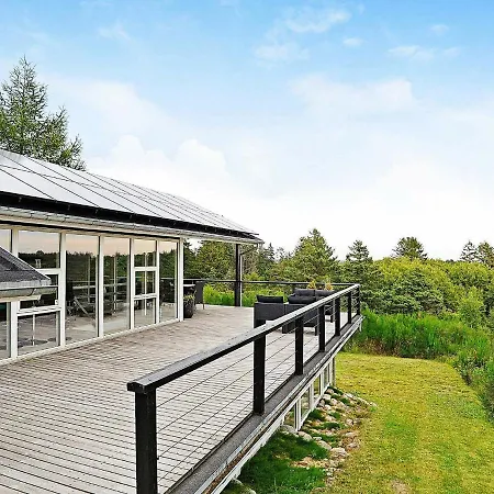 Four-bedroom In 7 別荘 *